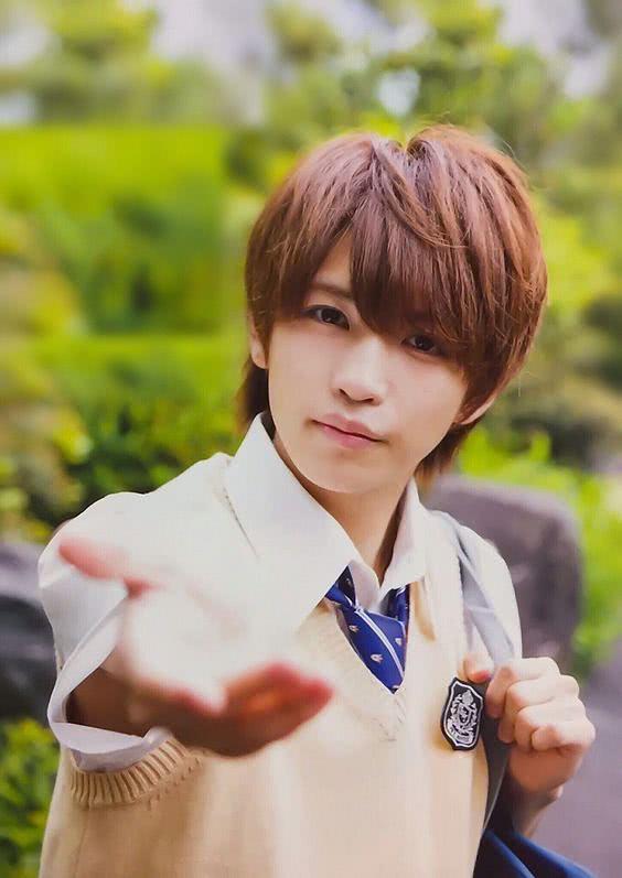 岩桥玄树个人资料写真作品