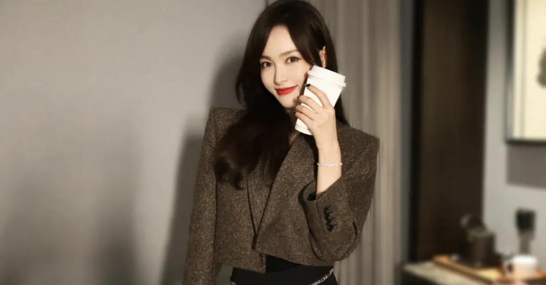 唐嫣工作室发布严正声明，怒批两条离谱传闻