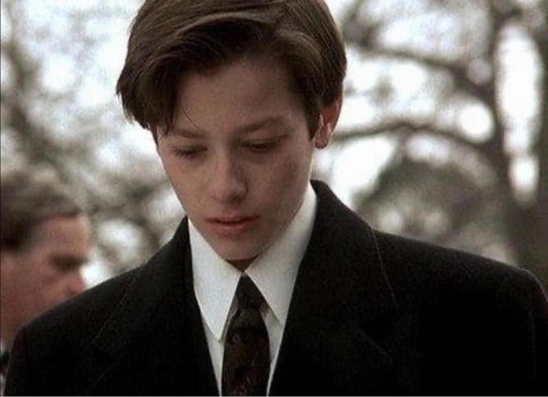 爱德华·福隆个人资料写真作品