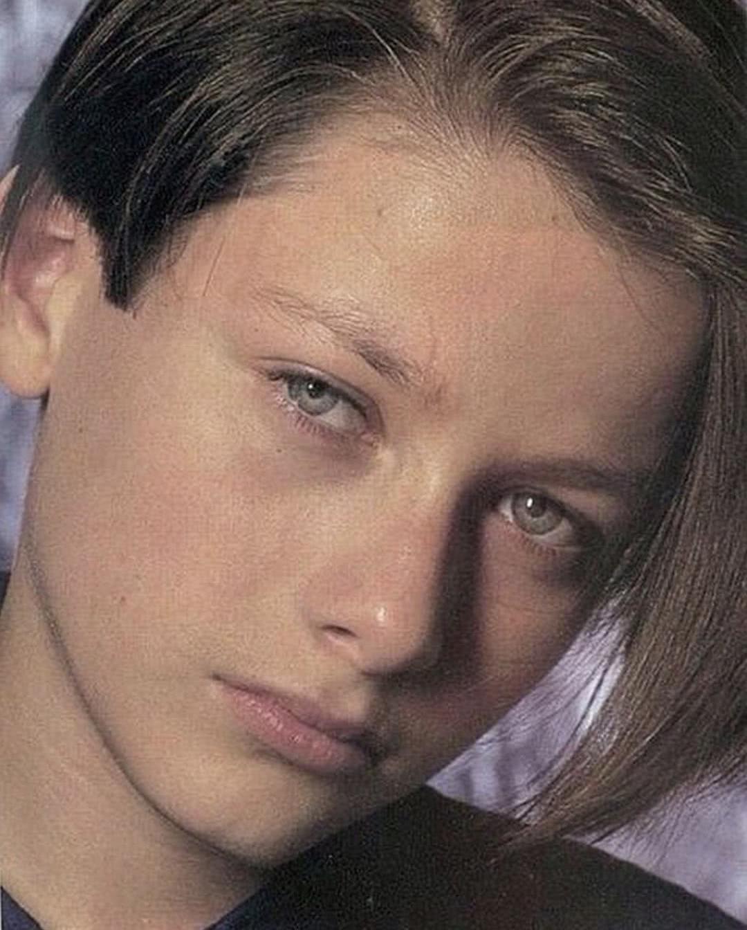 爱德华·福隆个人资料写真作品