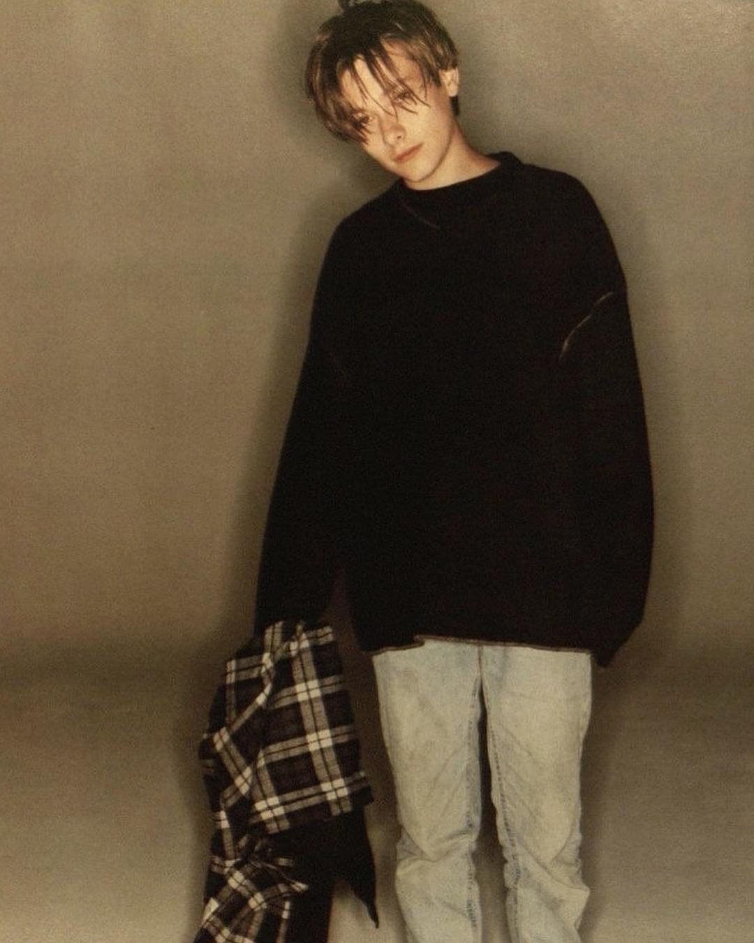 爱德华·福隆个人资料写真作品