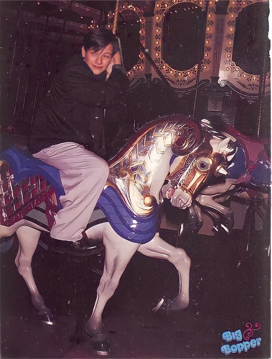 爱德华·福隆个人资料写真作品