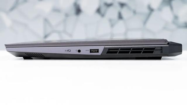 5款超好的游戏本（变贵的高端游戏本）(2)