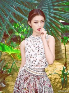 ​林允27岁超性感，你肯定想知道她的瘦身秘籍！