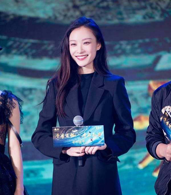 奇门遁甲两代谋女郎同框（两代谋女郎共同亮相奇门遁甲）(2)