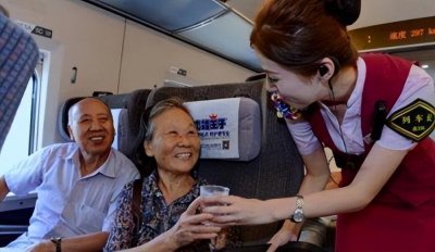 ​铁路部门新规发布，60岁以上老人乘坐，能够享受这“8大福利”！