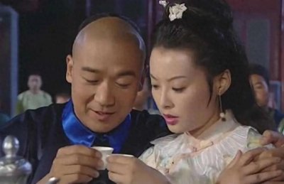 ​纪晓岚和杜小月有什么关系？