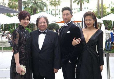 ​有一种“盛世美人”叫洪金宝女儿，35岁至今未嫁，美貌不输女明星