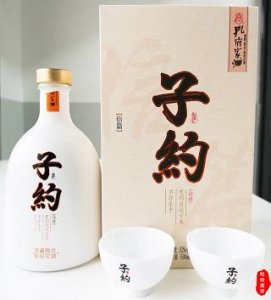 ​五年经典1732白酒42度