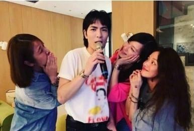 运动方式有哪几种，物体的运动方式有哪些写出4种并分别举例说明？图4