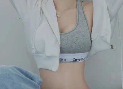 ​45岁男人参加同学聚会，与老同学举杯问盏，发现了老婆婚外情