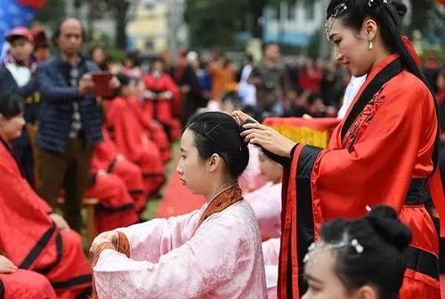 及笄怎么读音是什么意思是什么(及怎么读 拼音)-第1张图片-