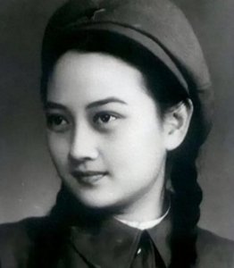 ​王晓棠，影视界的首位女将军，今88岁高龄少有人知