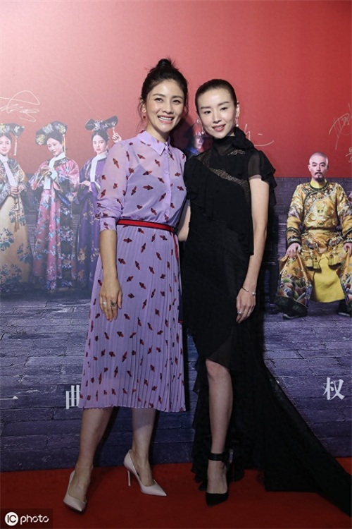 沙溢的老婆胡可，两个宝贝儿子超可爱，真是人生赢家