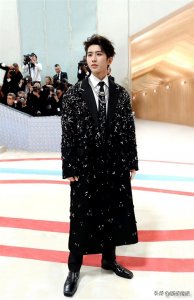 ​娱乐圈大瓜，顶流蔡徐坤塌房