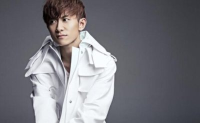 ​论张一山发型的各种样式，而这次的发型更受粉丝喜爱，痞帅的感觉