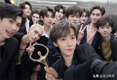 ​微博之夜直播完成，央视主持人尼格买提开始被讨论