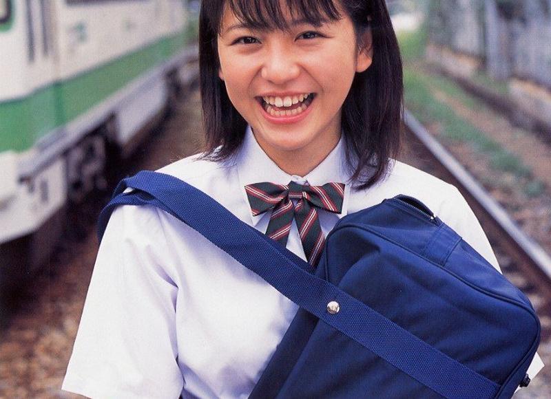 三个摩羯男放不下你的表现，他心里一直都有你