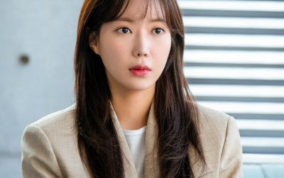 ​“意外怀孕”的林秀香在即将上映《Woori the Virgin》中的剧照来啦