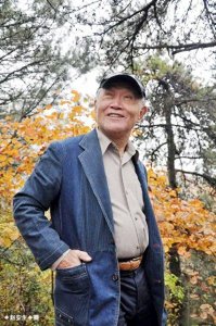 ​“金牌配角”牛犇：儿子也是演员，妻子去世前为何一直穿补丁衣服