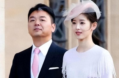 ​章泽天妈妈信息被曝：敢和豪门离婚，不争抚养权也不巴结刘强东