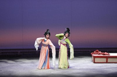 ​第八届中国戏曲文化周“精品大戏展”入选剧目粤剧《双绣缘》在京上演