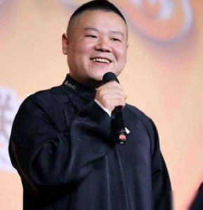 ​岳云鹏：混底层、挨欺负，成名后给5个姐姐买房，弟弟在老家种地