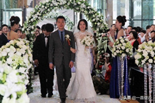 都市感情剧——《门·第》