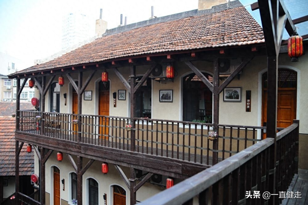 都市感情剧——《门·第》