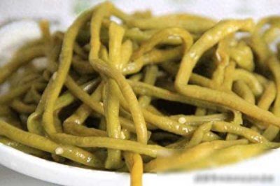 ​腌豆角新方法，这样腌松脆爽口，比酸豆角还下饭，放1年都不会坏