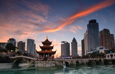 ​贵阳美食味道！花果园白宫附近的网红酸汤牛肉店、让人流连忘返