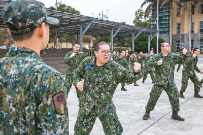 ​从王大陆逃兵役被捕看台湾兵役乱象，年轻人为何如此抵触？