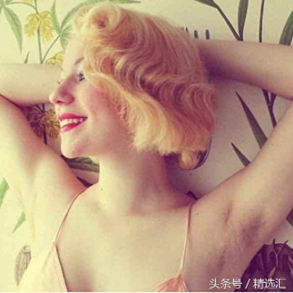 ins美女晒腋毛大赛，靓妹们大胆晒出自己的腋毛照