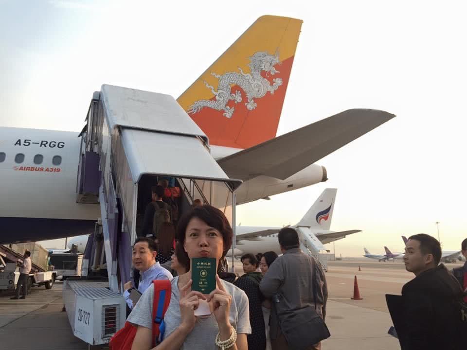 柯淑勤个人资料写真作品