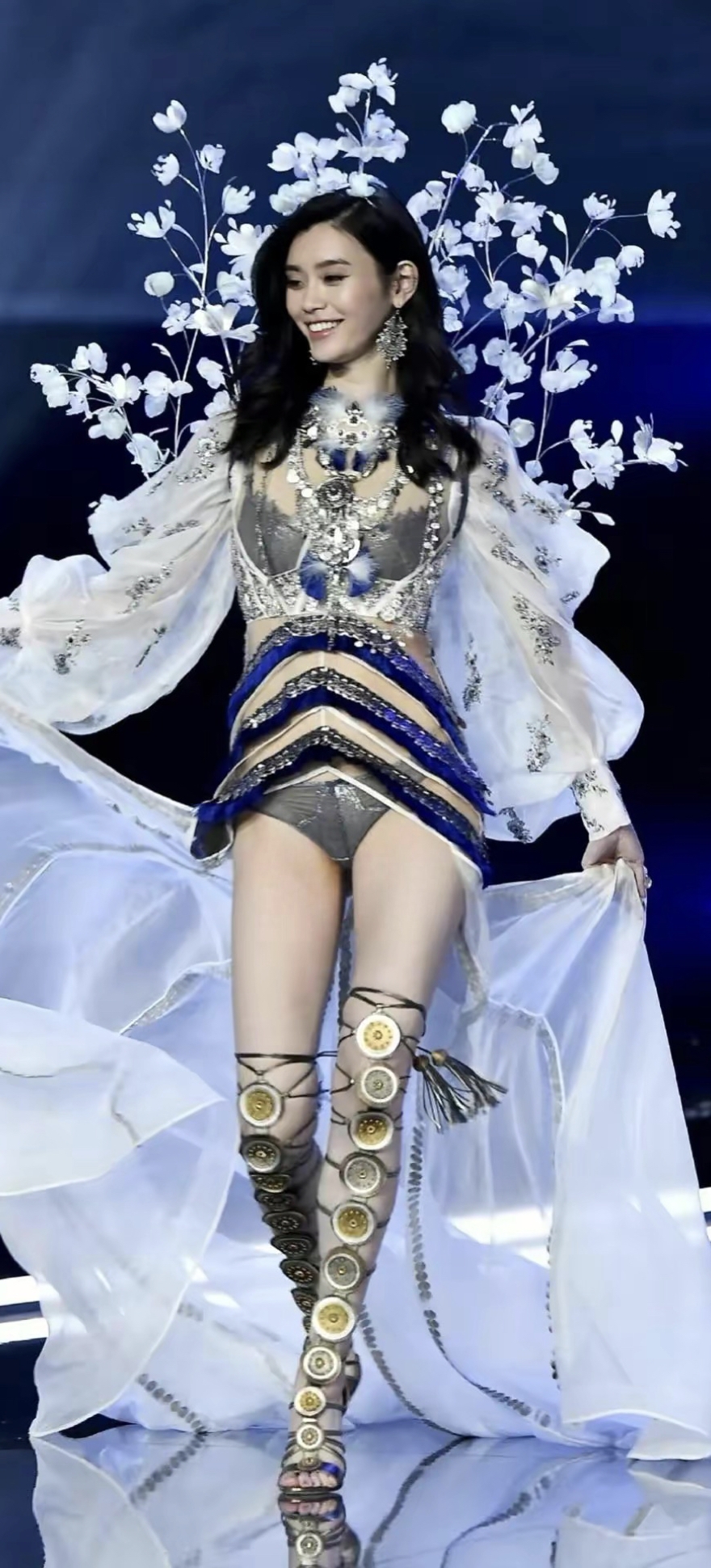 奚梦瑶 (Ming Xi) 个人资料—— 福布斯精英超模之美｜明星写真