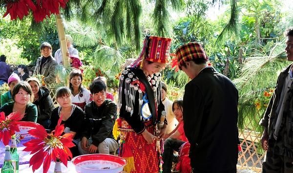 景颇族人民的风俗有哪些