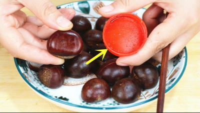 ​板栗如何去壳和皮？加一个瓶盖，几分钟剥一大盘，又快又完整