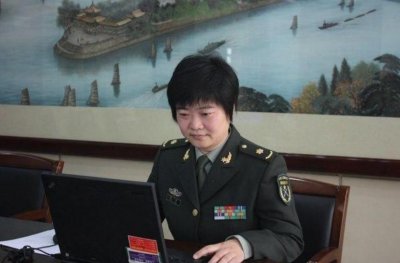 ​中国激光女神侯静：突破美国技术封锁，堪称比核弹还恐怖的女人