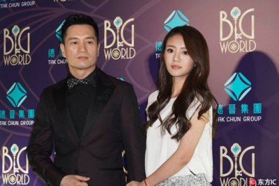 ​安以轩术后面容憔悴出席活动 否认宫外孕传闻