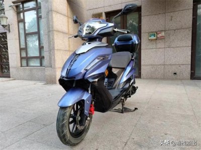 ​经典永恒,豪爵USR125踏板摩托车