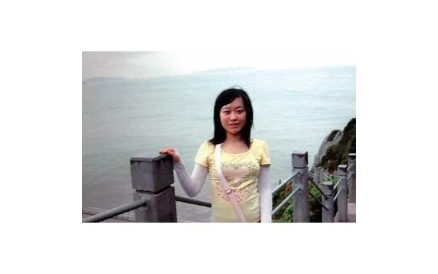 女儿不听母亲劝说嫁给了富二代，三年后街头相遇，母女俩都愣住了