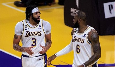 ​回顾：仅2小时！湖人内讧升级，美媒曝更衣室争吵，詹姆斯在其中