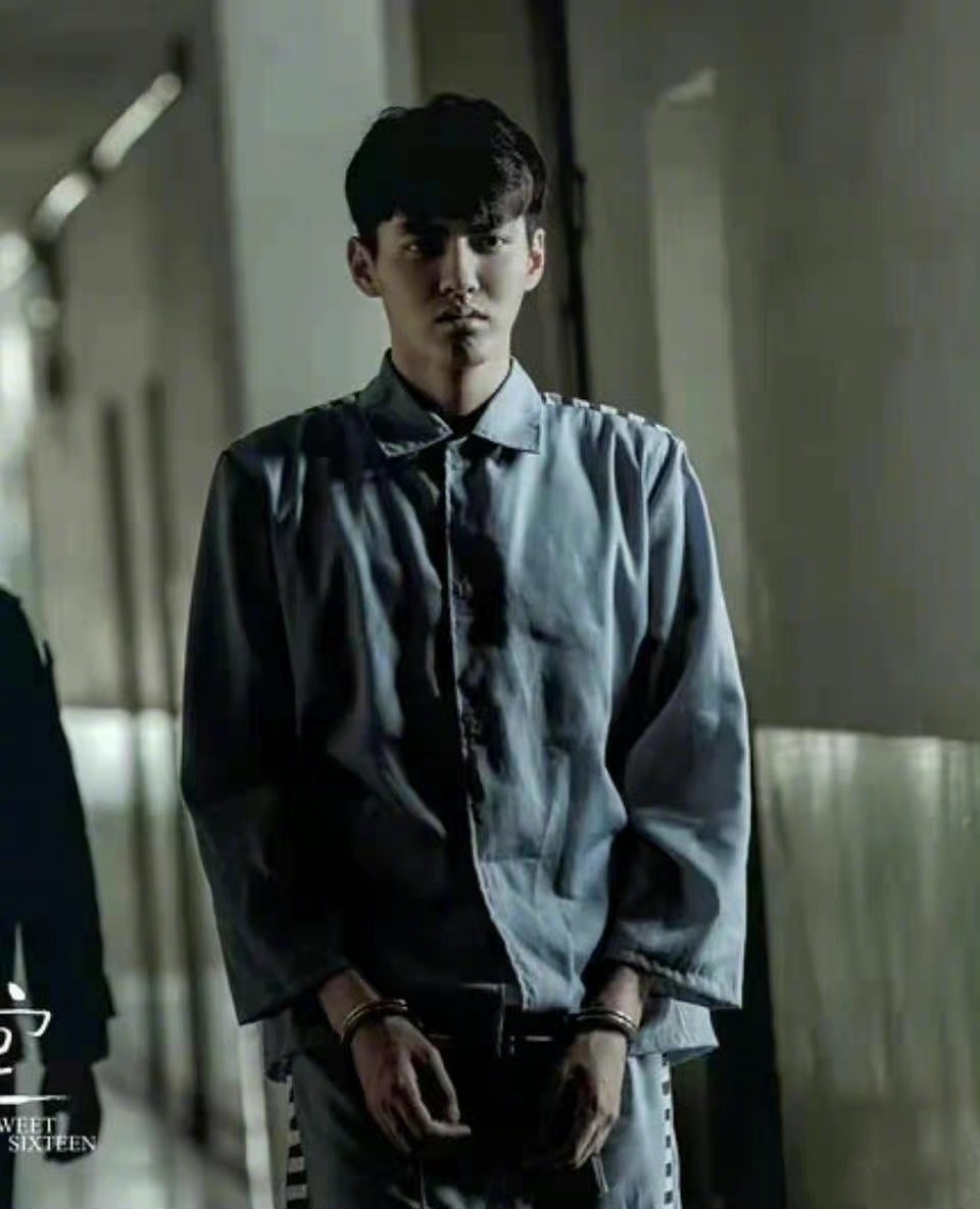 吴亦凡监狱生活疑曝光，伙食好体重飙升，将在中国加拿大巡回坐牢