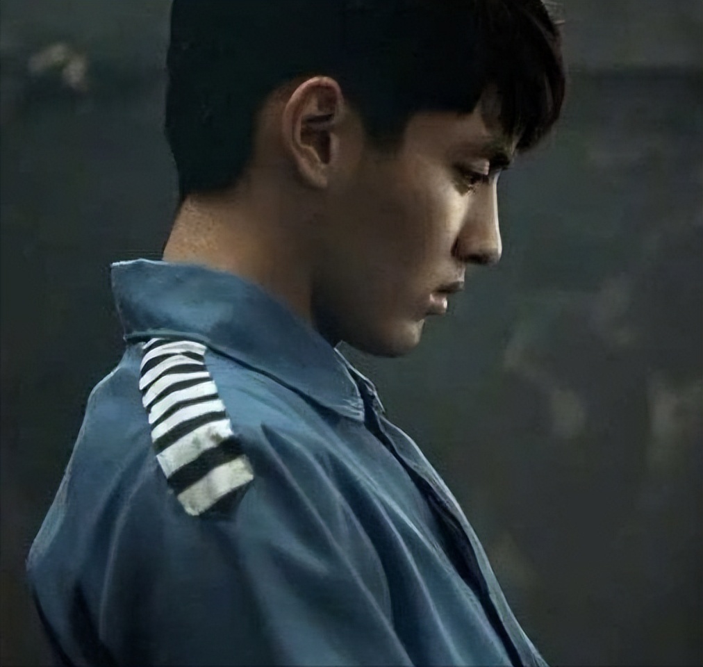 吴亦凡监狱生活疑曝光，伙食好体重飙升，将在中国加拿大巡回坐牢