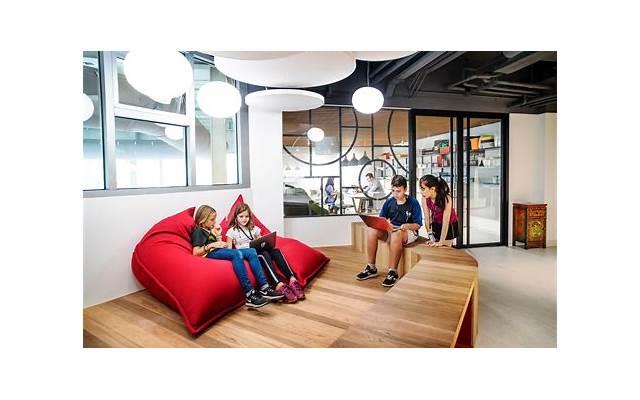 每个大学都有自己的表白墙吗(每个学校的表白墙都是谁)