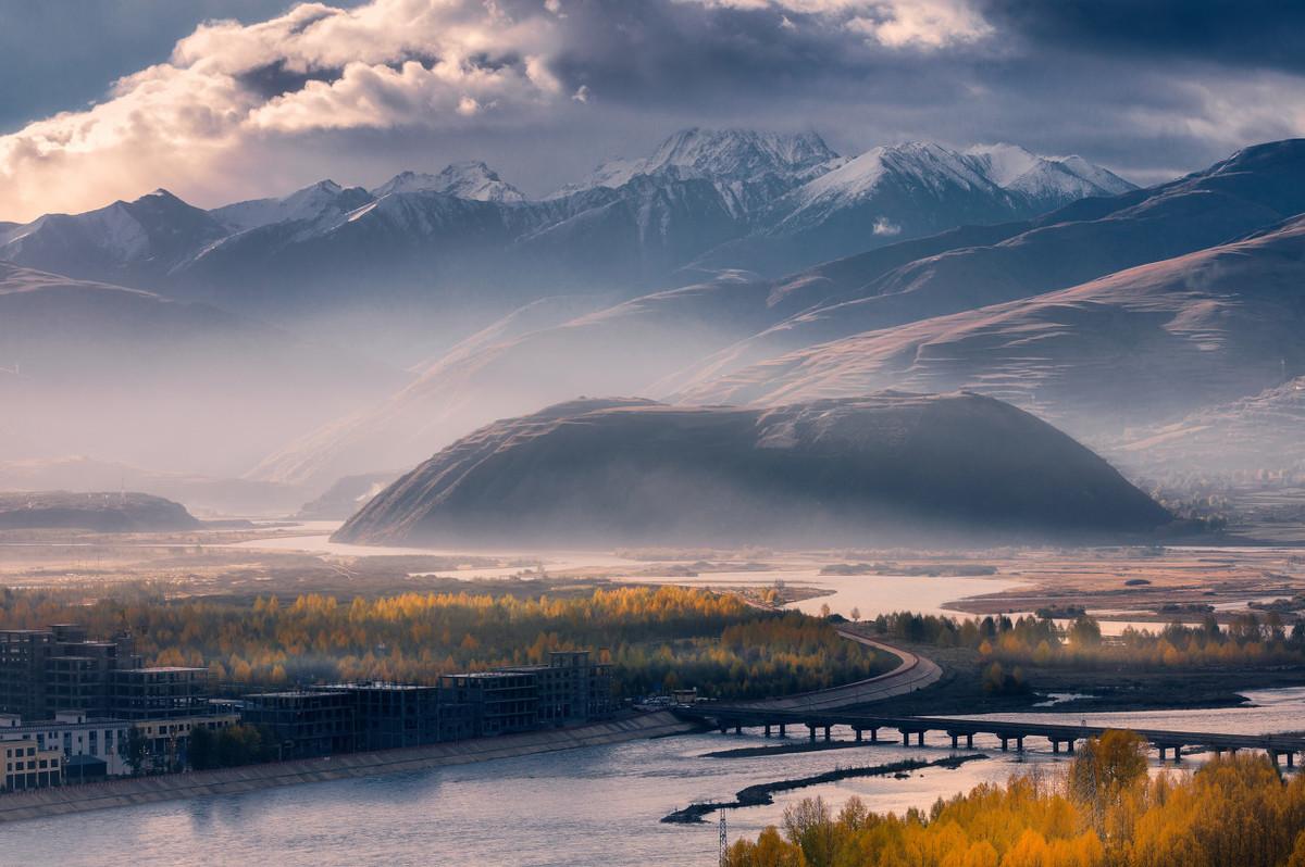 长江有多宽(长江宽度多少米)