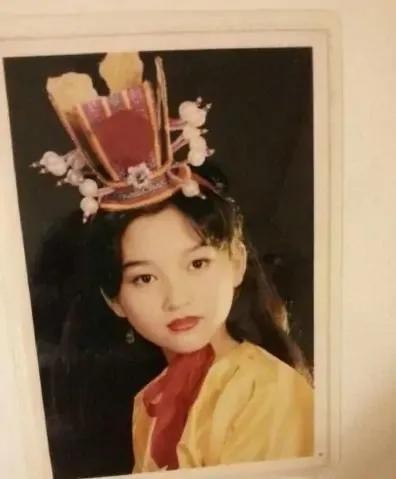 金莎的老公是谁（甜歌玉女金莎的毁灭史）