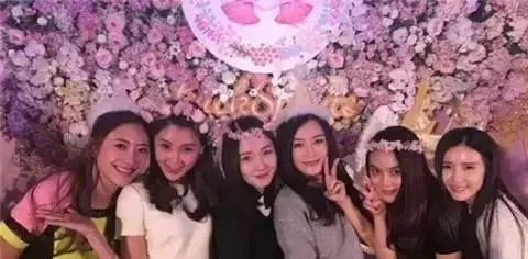 贾跃亭妻子甘薇介绍（乐视危机时甘薇在做什么）