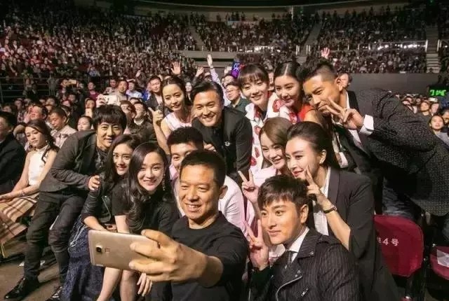 贾跃亭妻子甘薇介绍（乐视危机时甘薇在做什么）