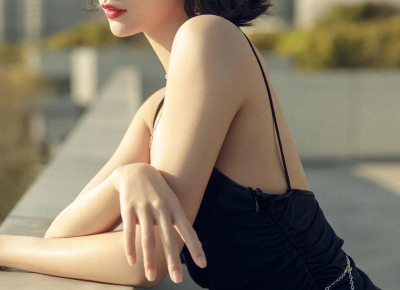 给妹子讲黄段也要正确姿势？